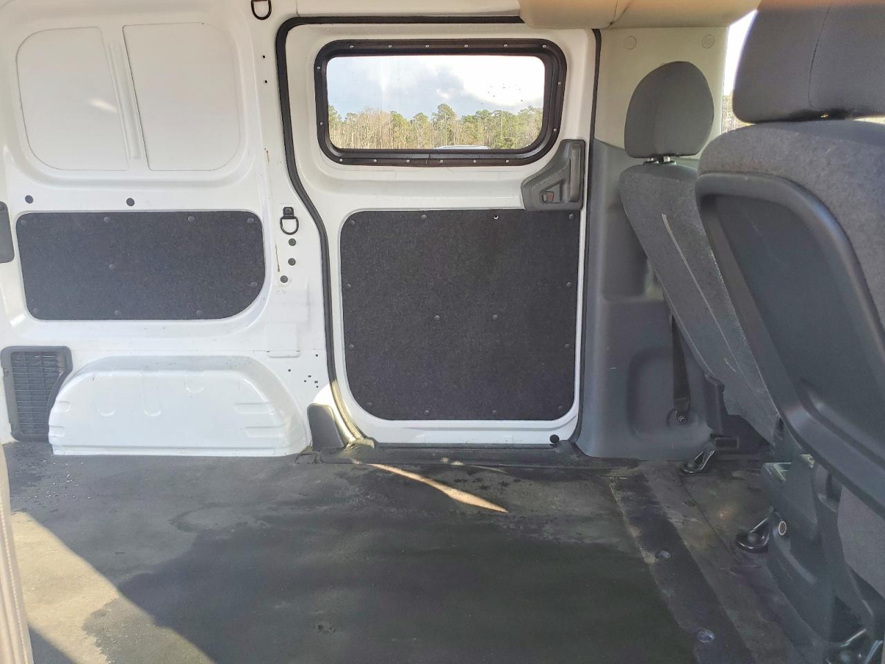 Nissan Nv