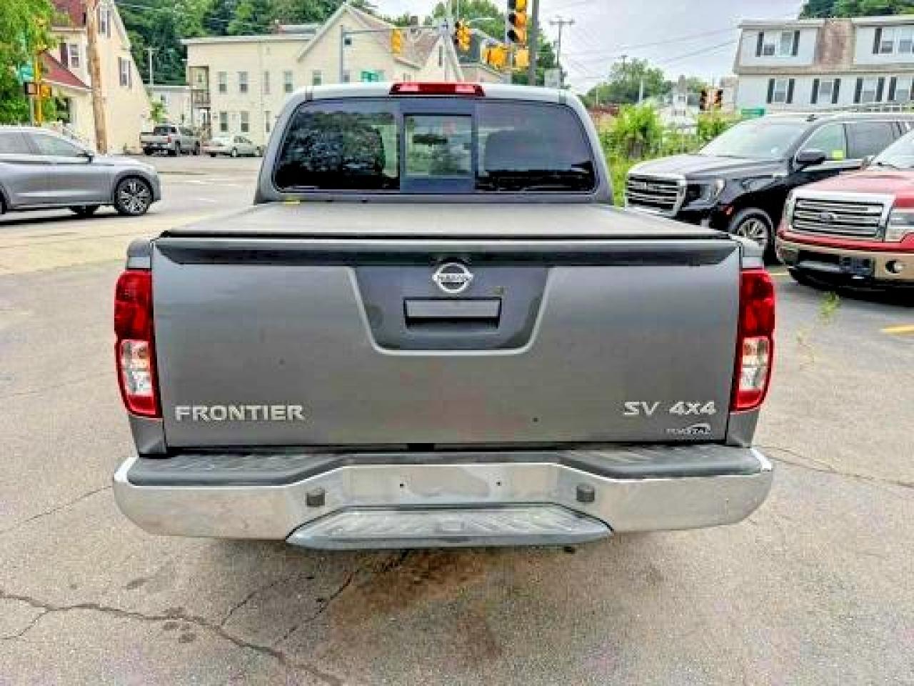 Nissan Frontier Sv