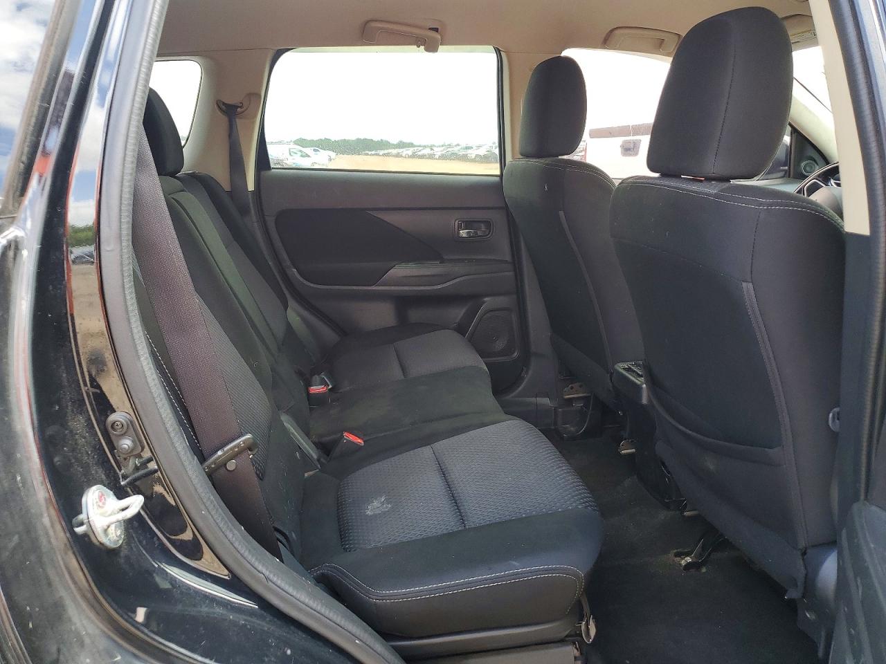 Mitsubishi Outlander Se