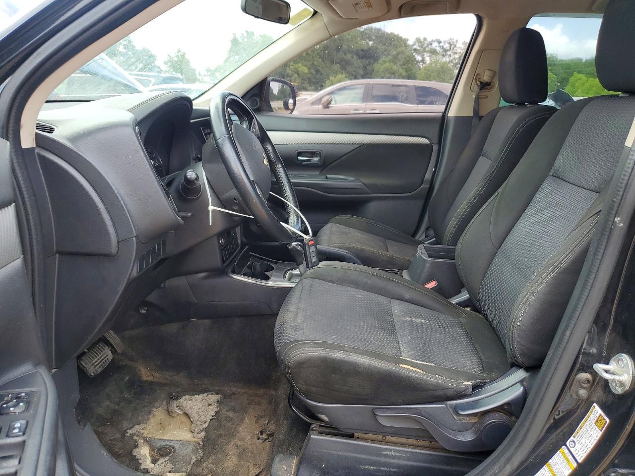 Mitsubishi Outlander Se