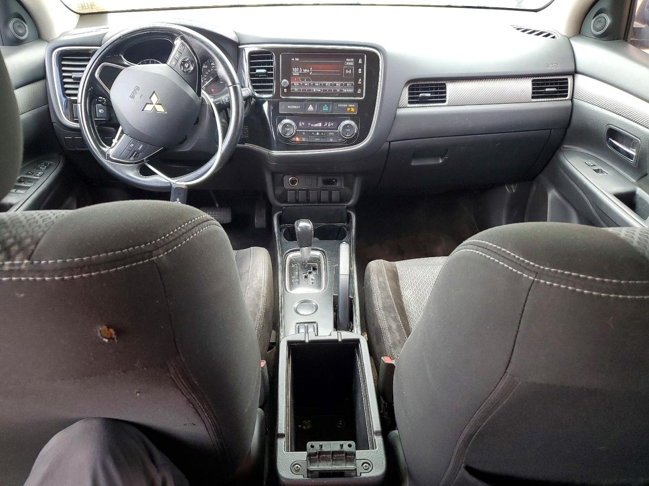 Mitsubishi Outlander Se