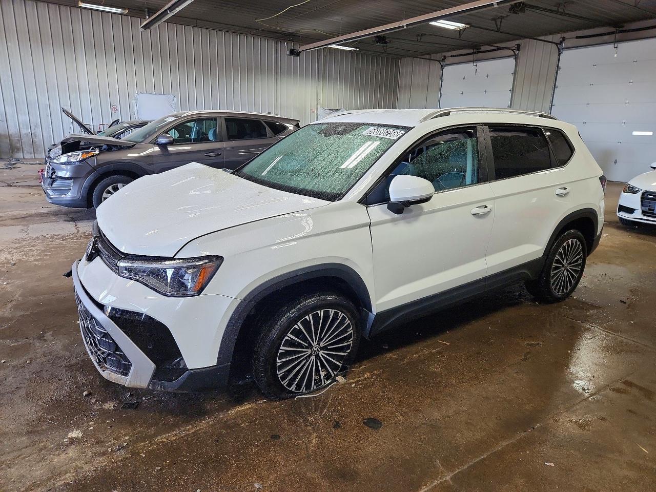 Salvage Volkswagen Taos Image