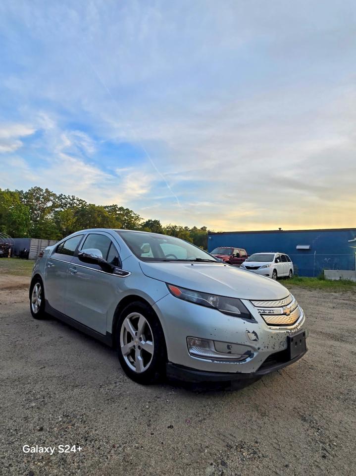 Salvage Chevrolet Volt Image