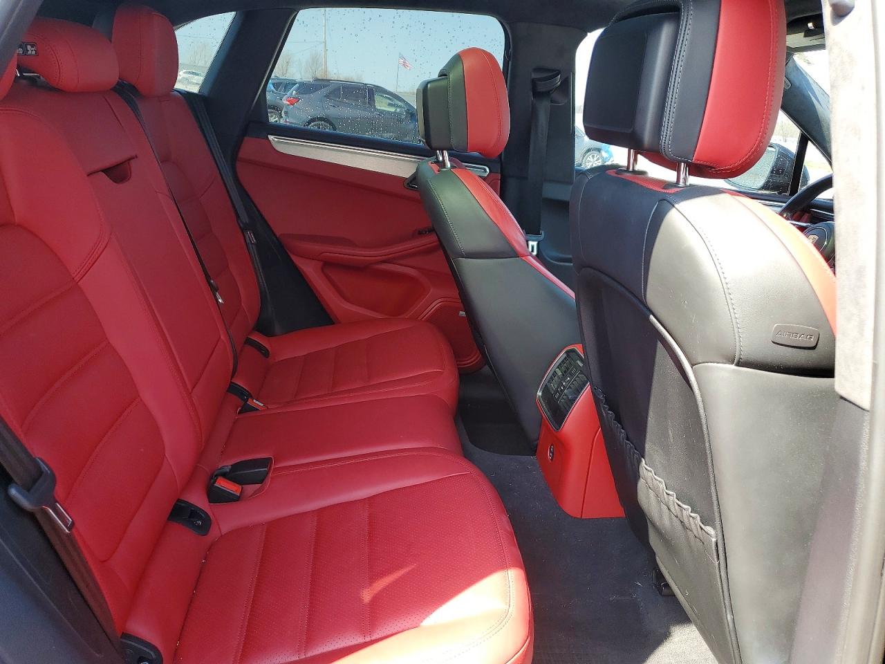 Porsche Macan Turbo
