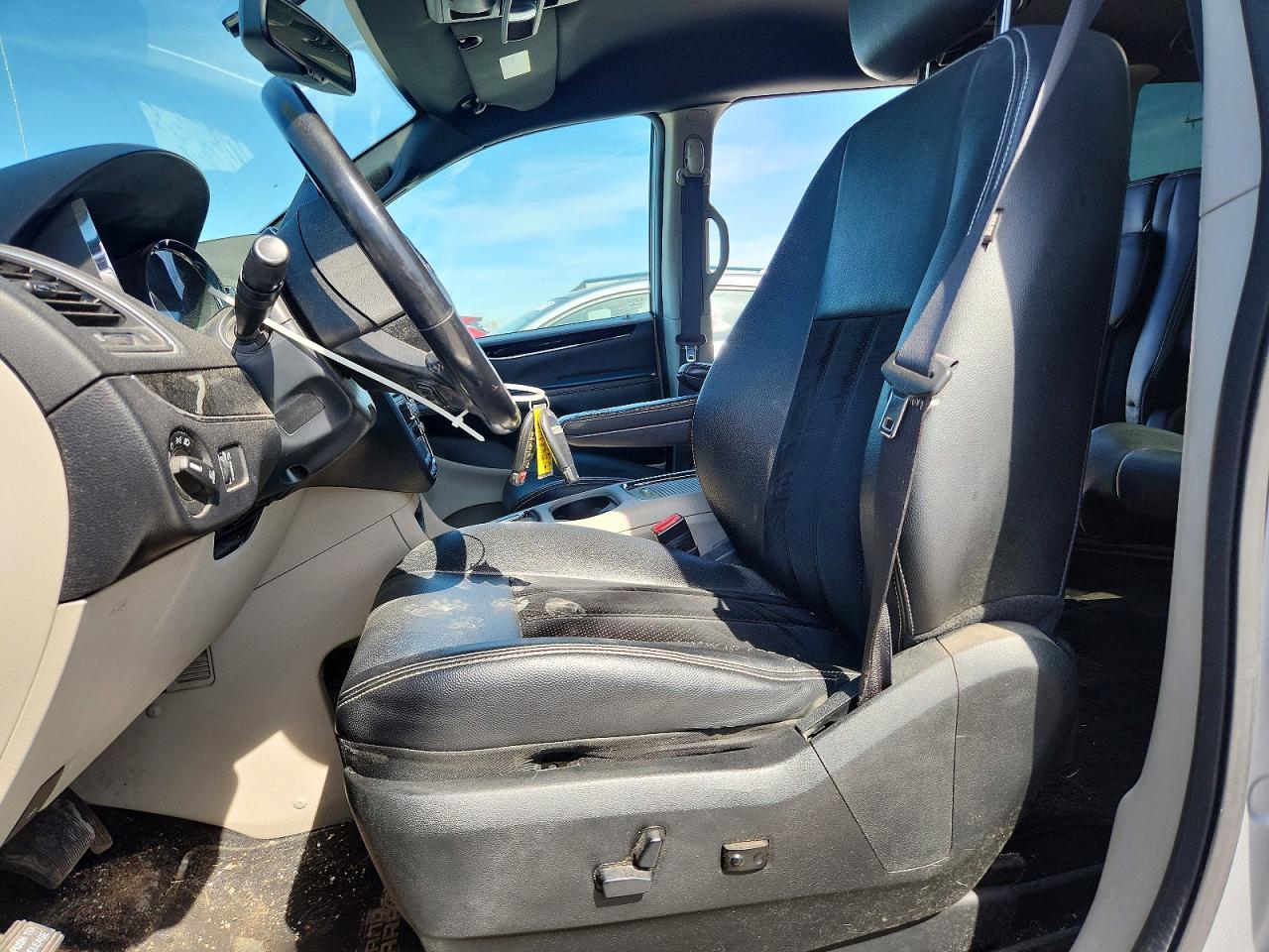 Dodge Caravan Sxt