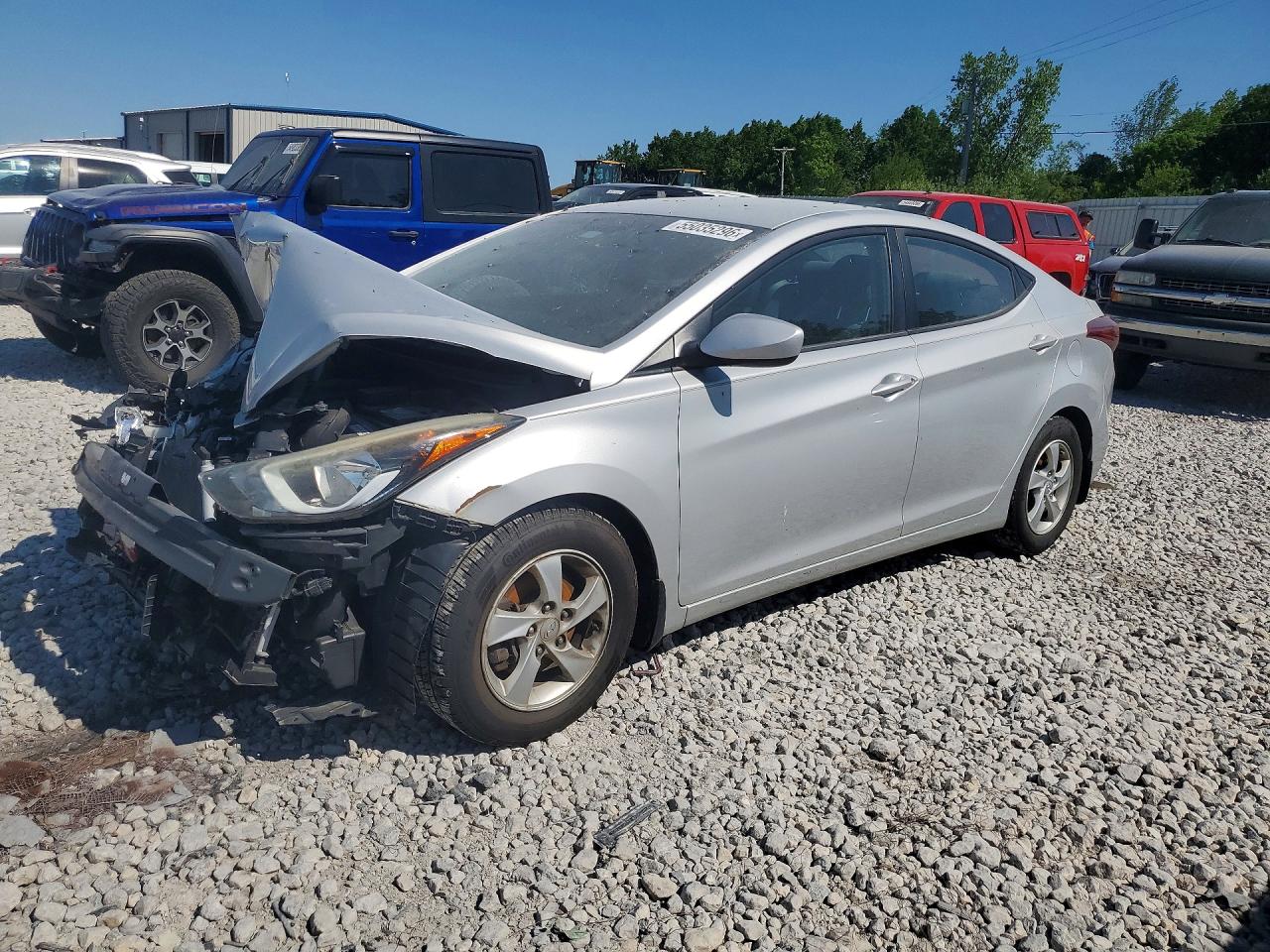 Salvage Hyundai ELANTRA Image