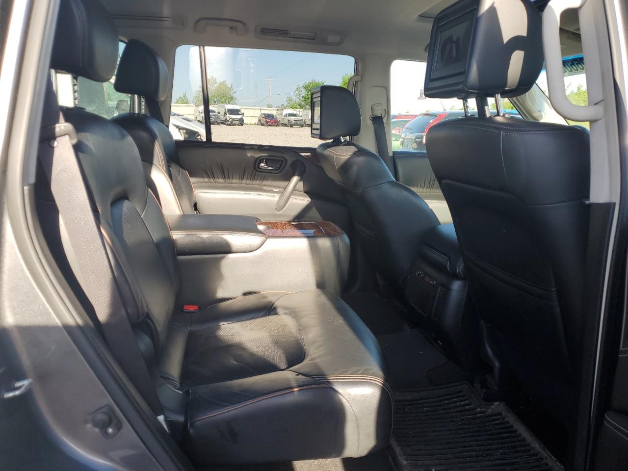 Nissan Armada Platinum