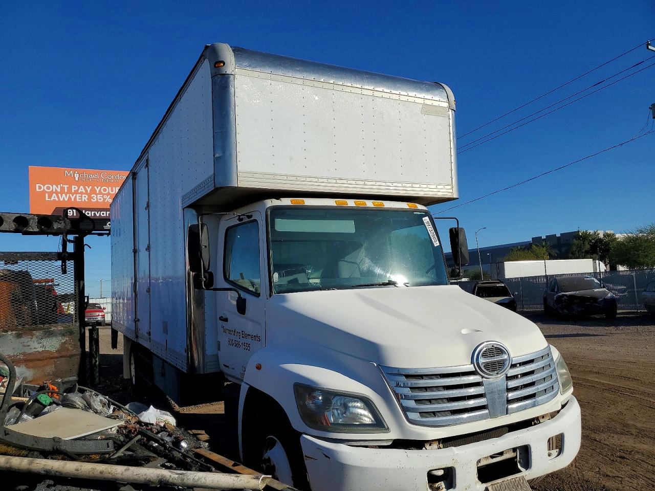 Salvage Hino Hino 268 Image