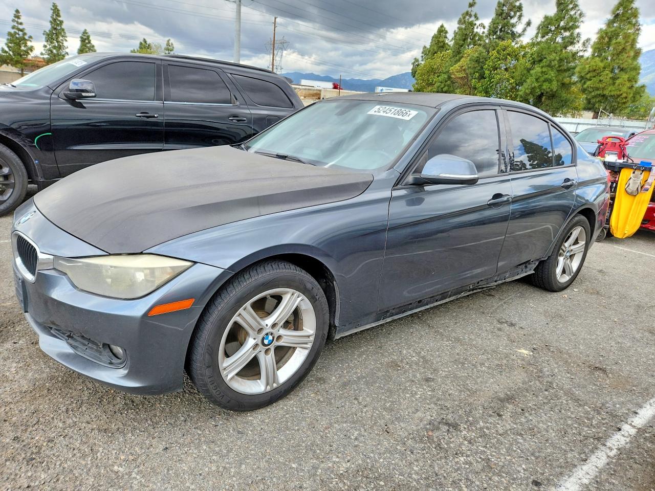 Salvage BMW 3 Series Image