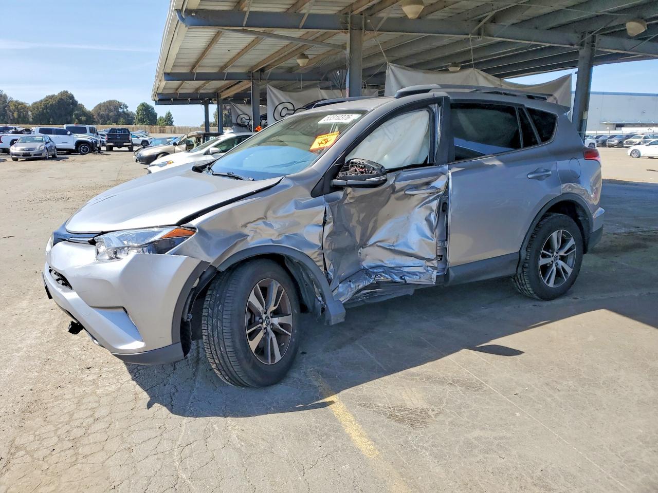 Salvage Toyota RAV4 Image