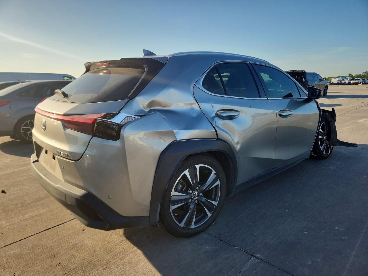 Lexus Ux Base