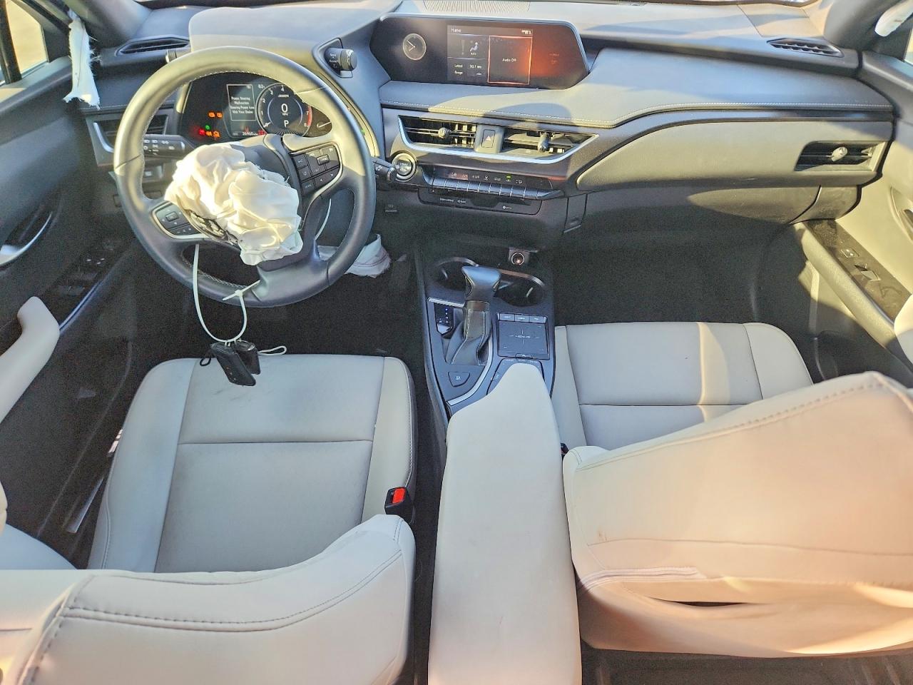Lexus Ux Base