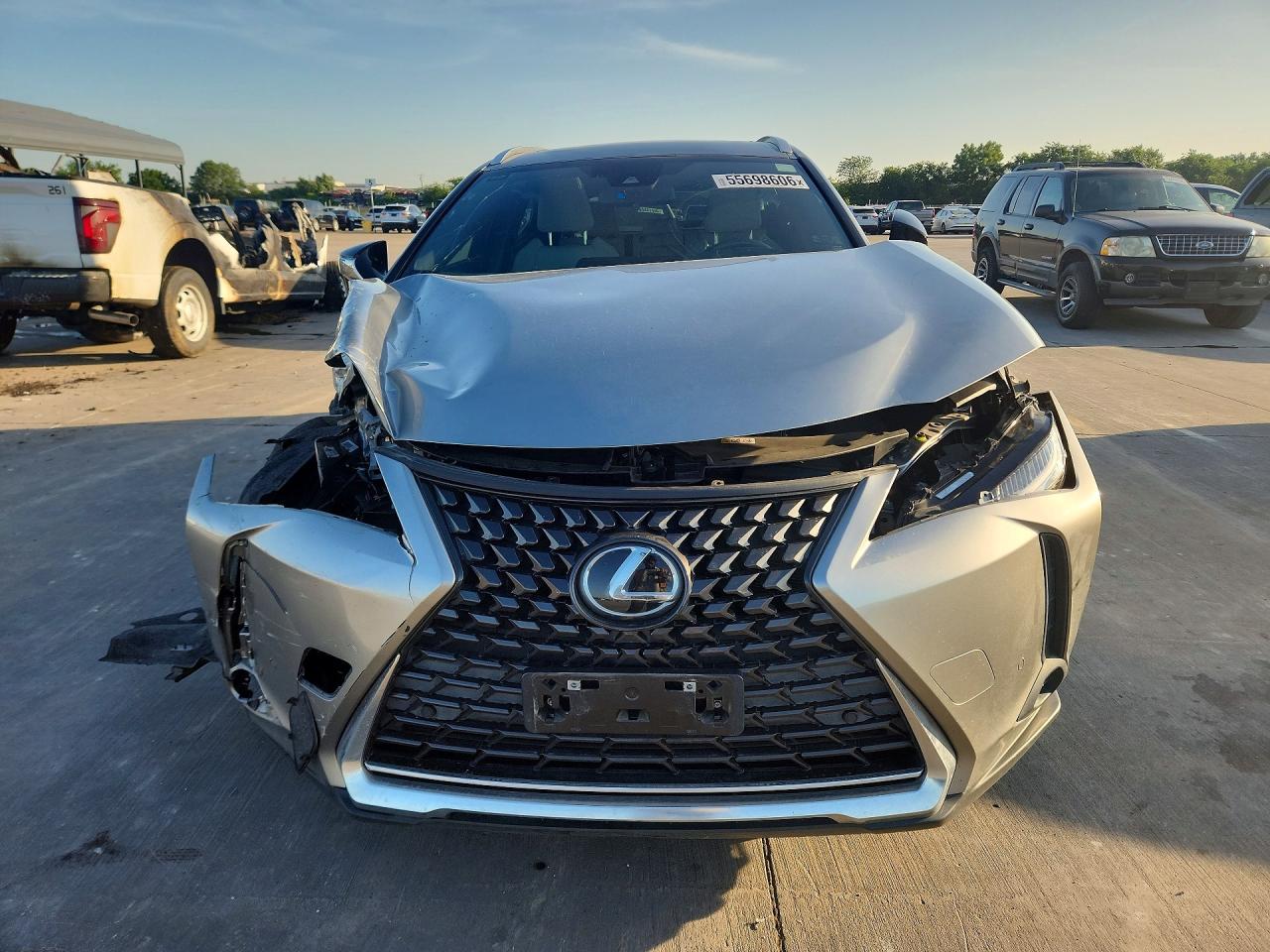 Lexus Ux Base