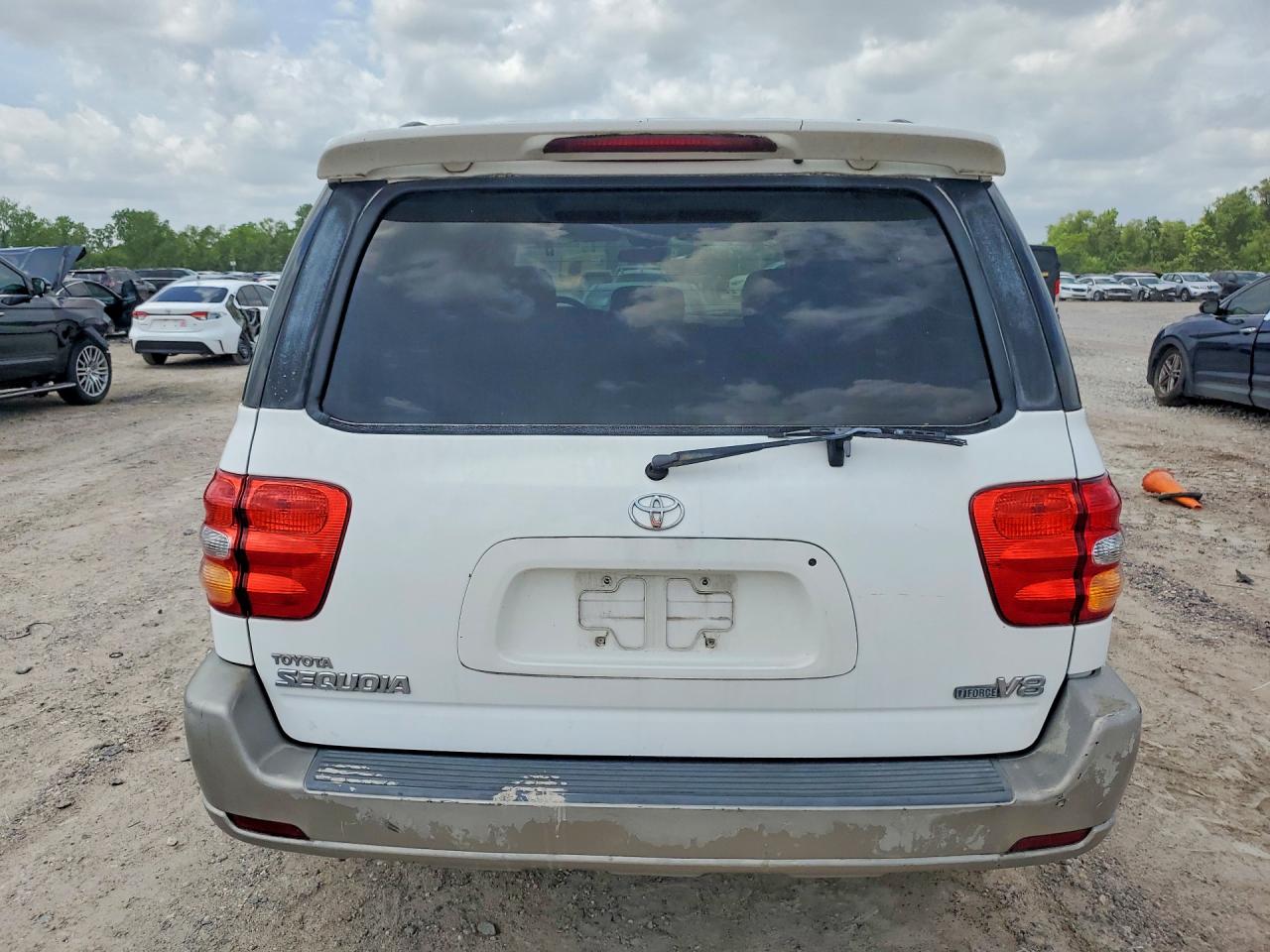 Toyota Sequoia Sr5