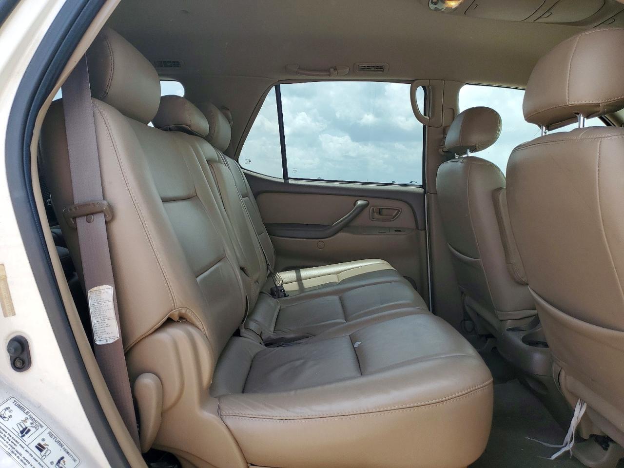 Toyota Sequoia Sr5