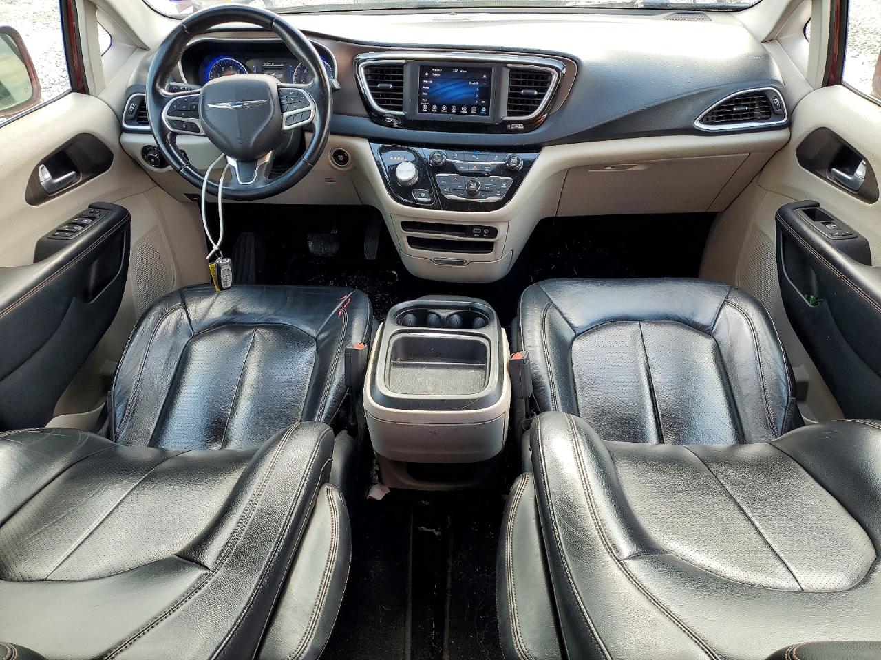 Chrysler Pacifica Touring L