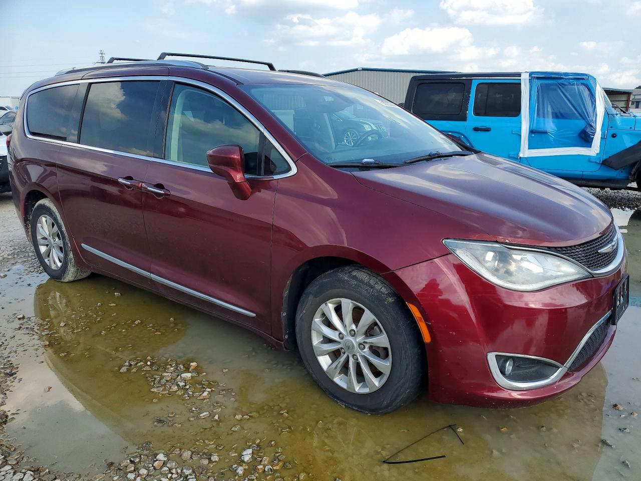 Chrysler Pacifica Touring L