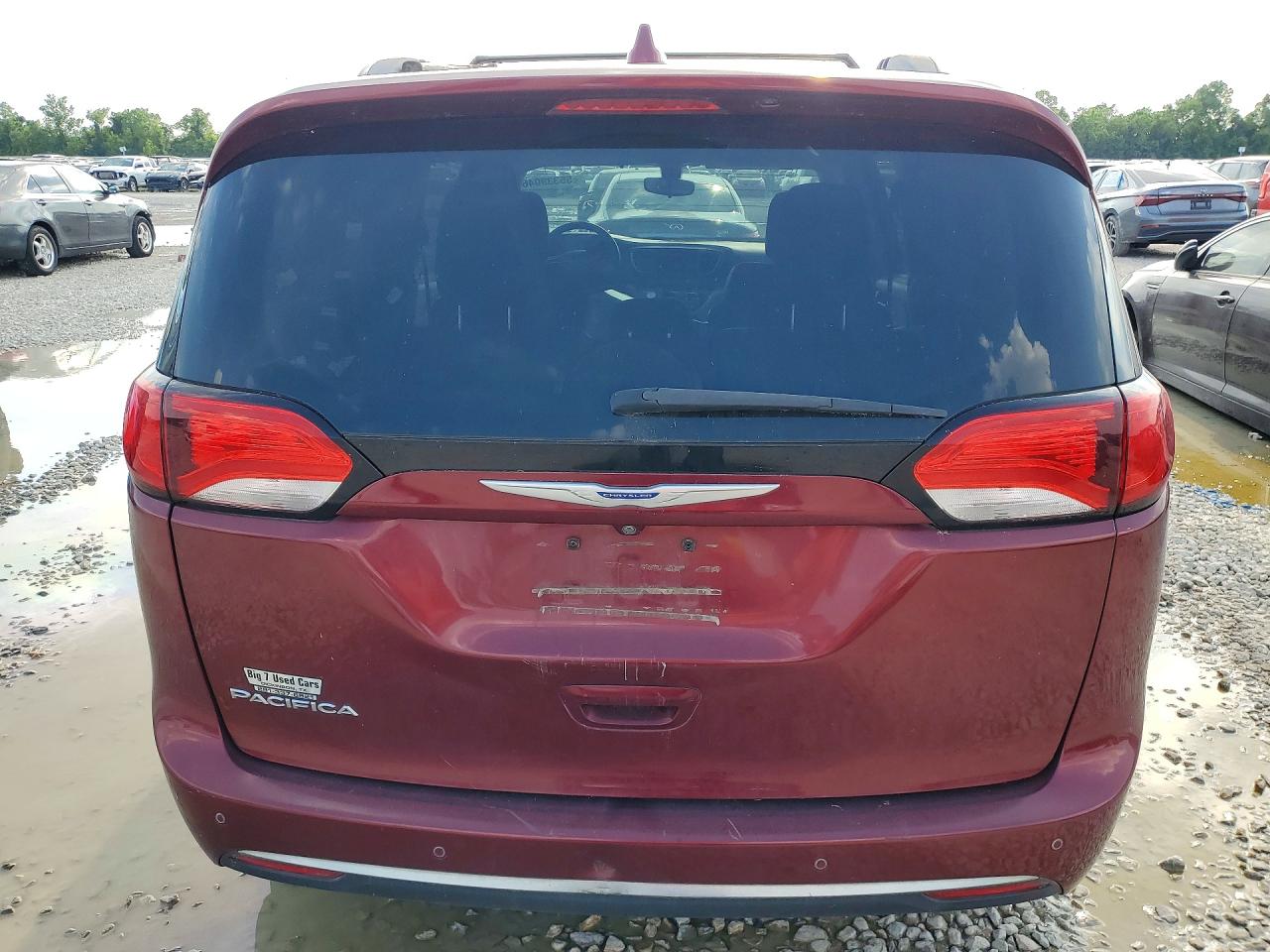 Chrysler Pacifica Touring L