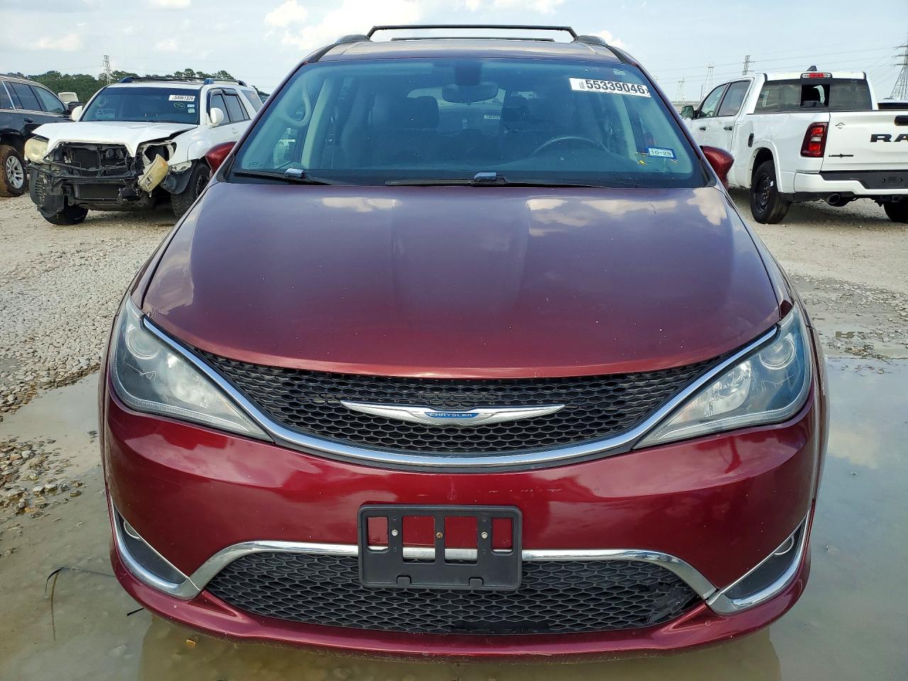 Chrysler Pacifica Touring L