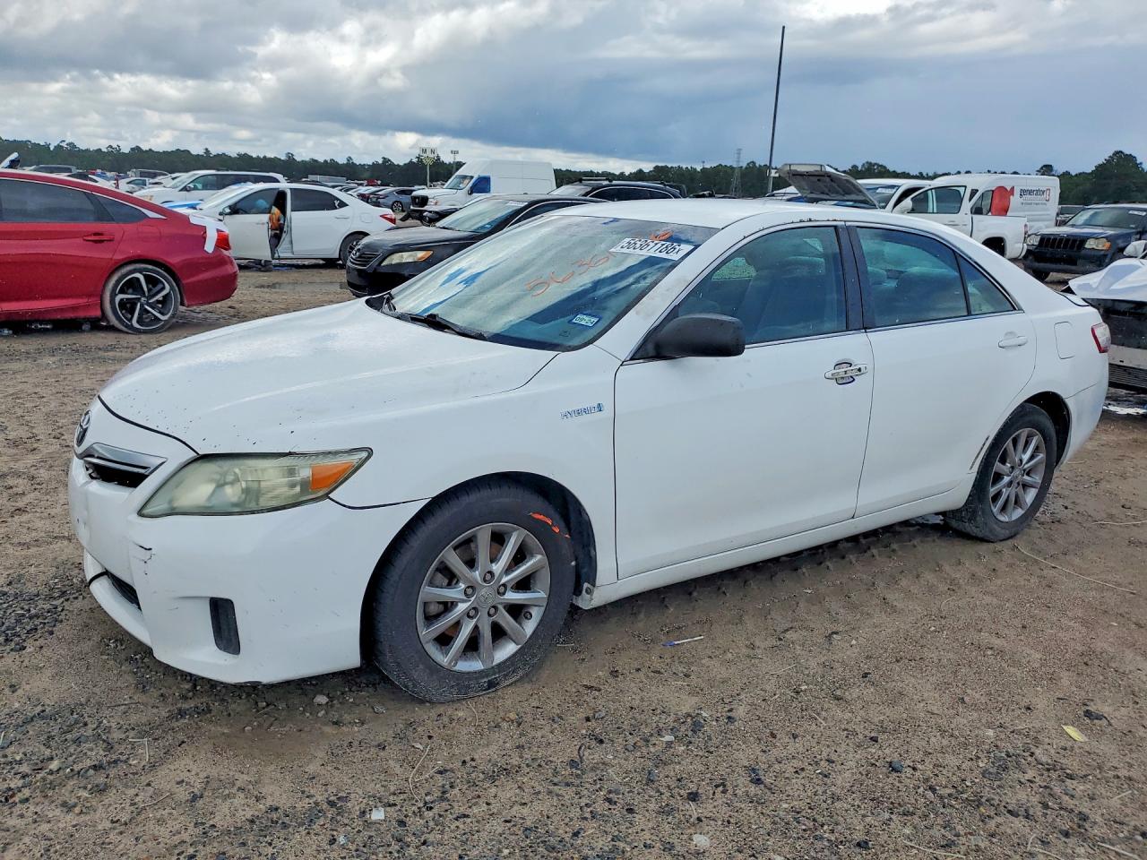 Salvage Toyota Camry Image