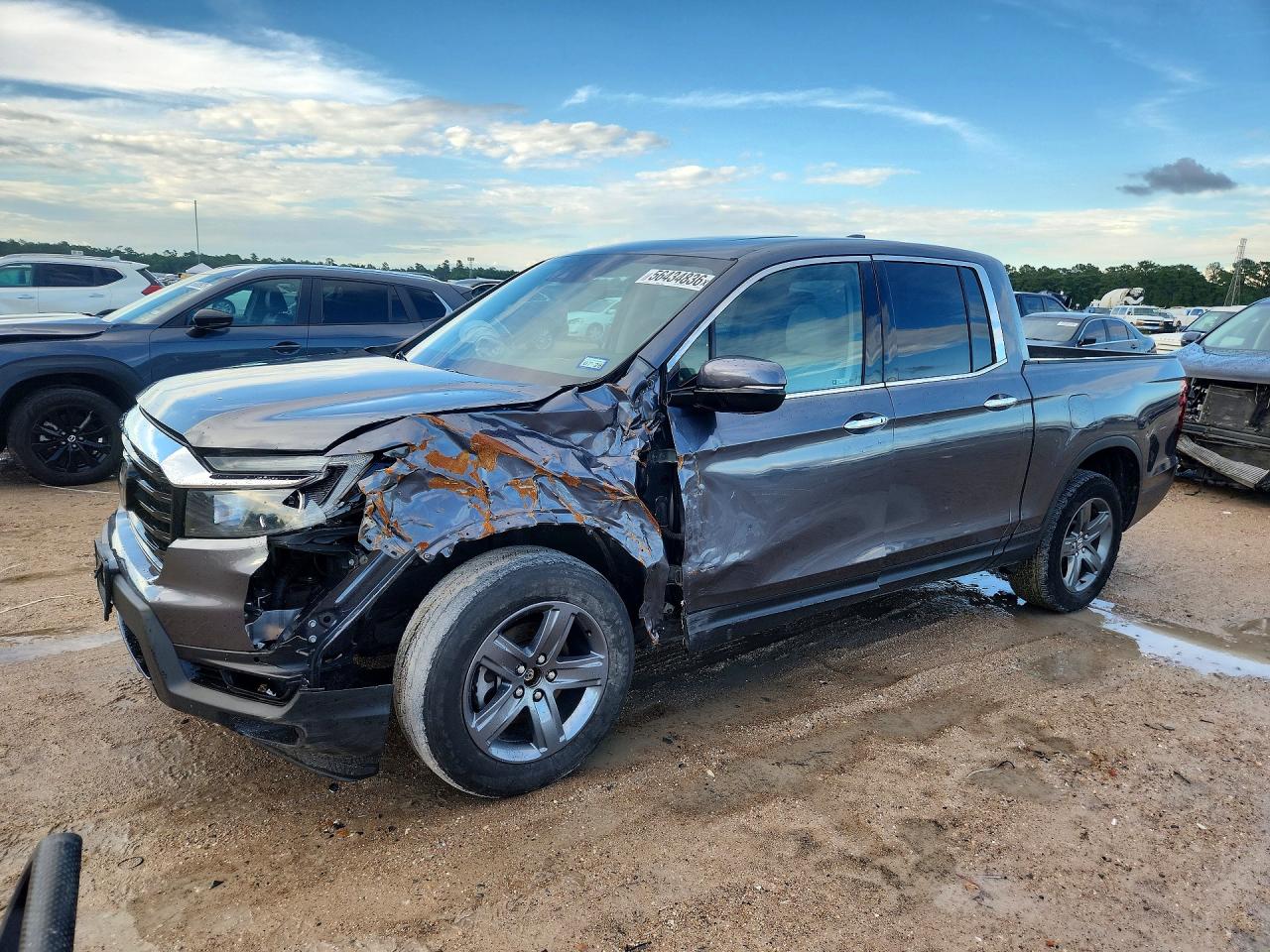 Salvage Honda Ridgeline Image