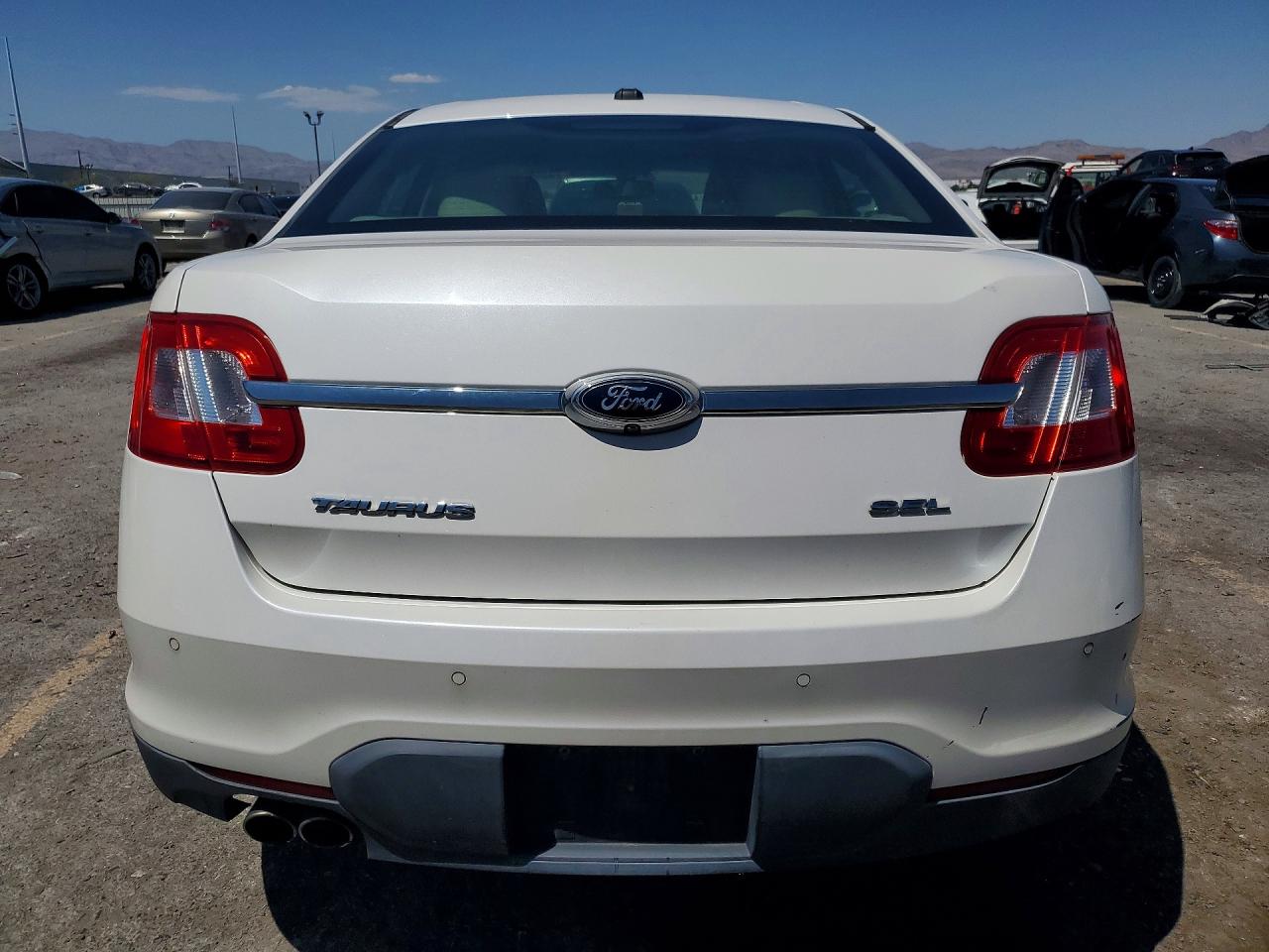 Ford Taurus Sel