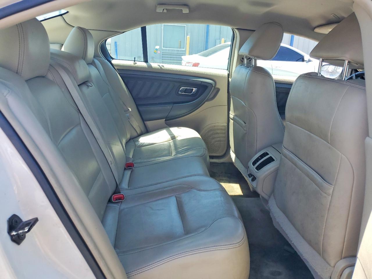 Ford Taurus Sel