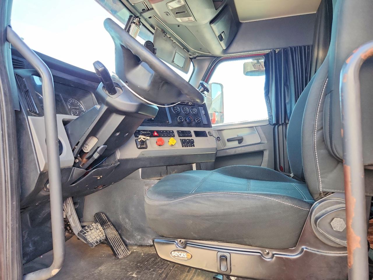 Freightliner Cascadia 126
