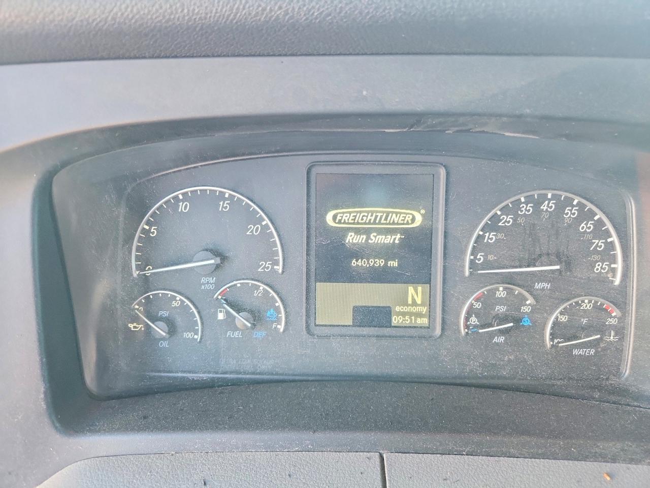 Freightliner Cascadia 126