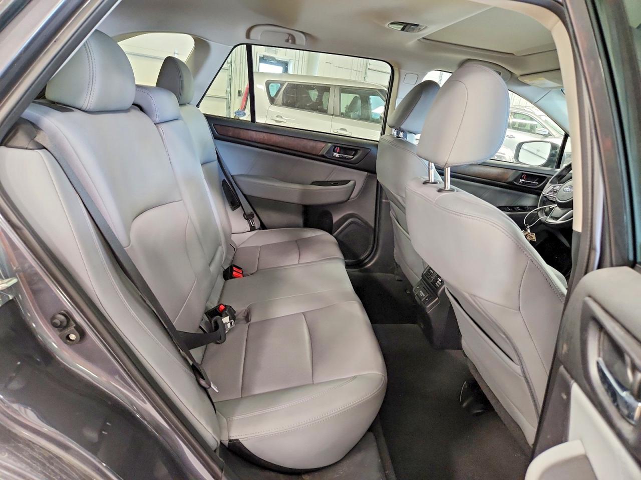Subaru Outback 3.6r Limited
