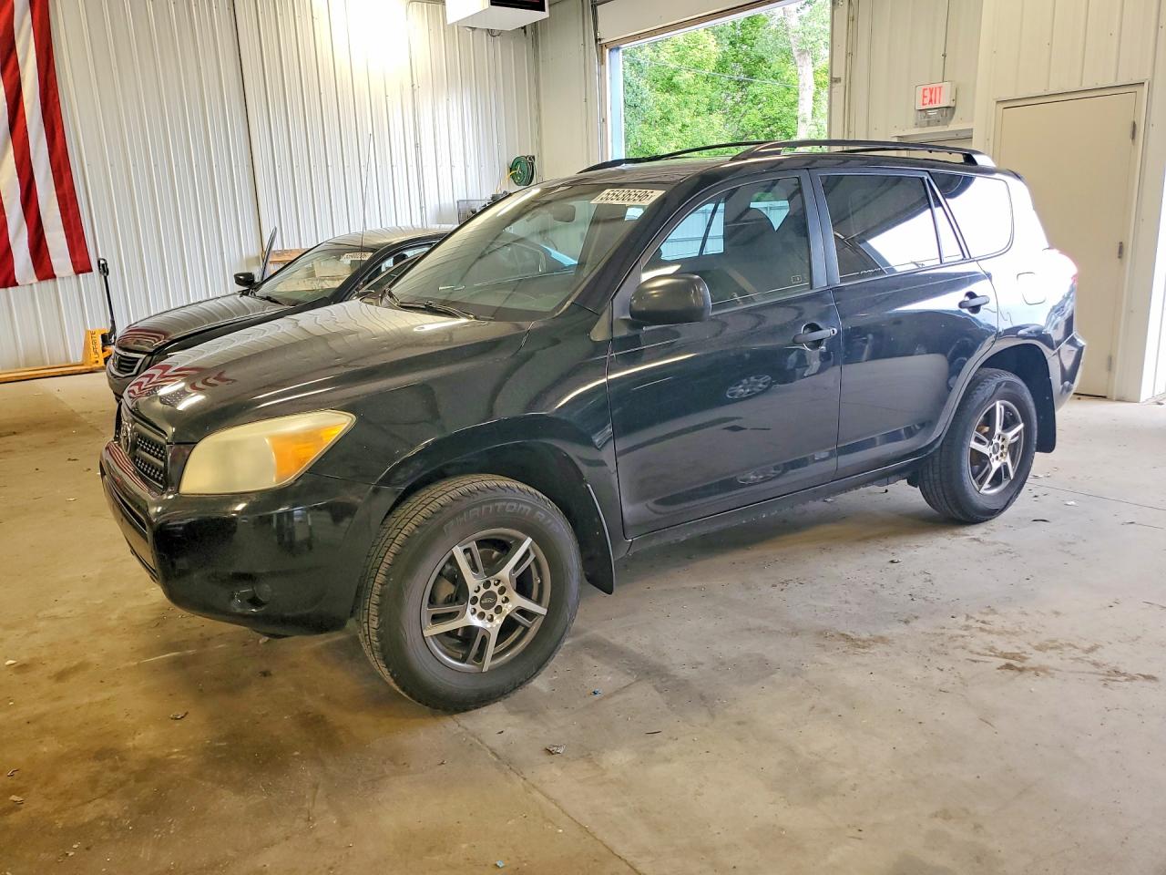 Salvage Toyota RAV4 Image