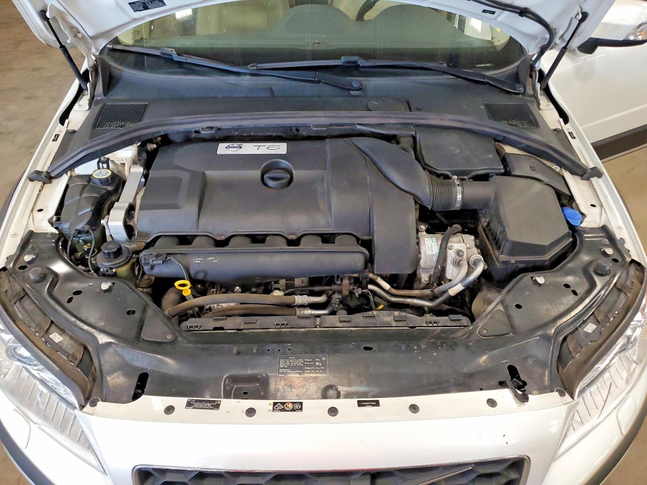 Volvo XC70 T6