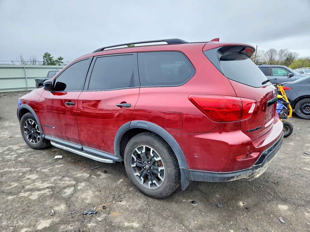Nissan Pathfinder Sv