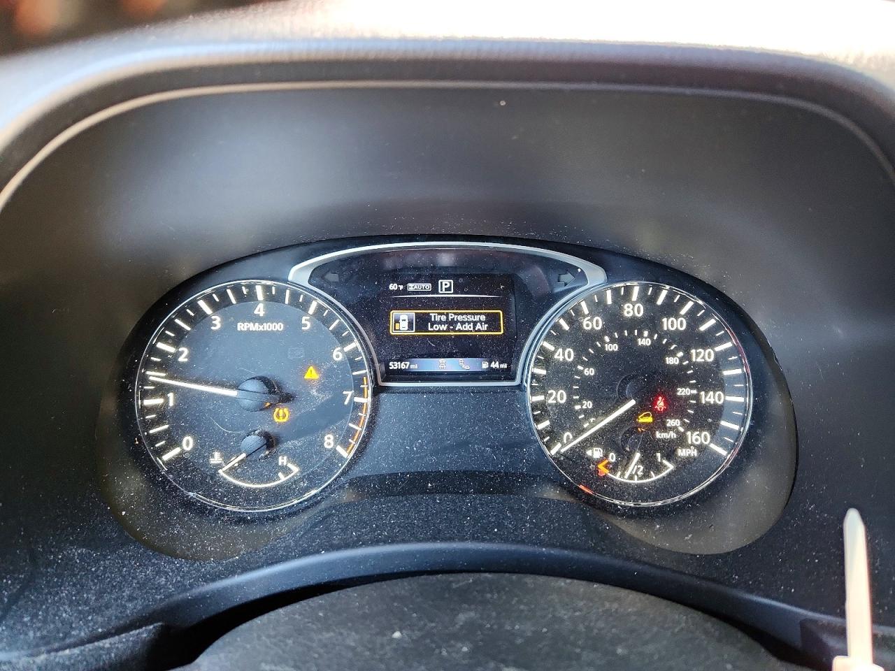 Nissan Pathfinder Sv