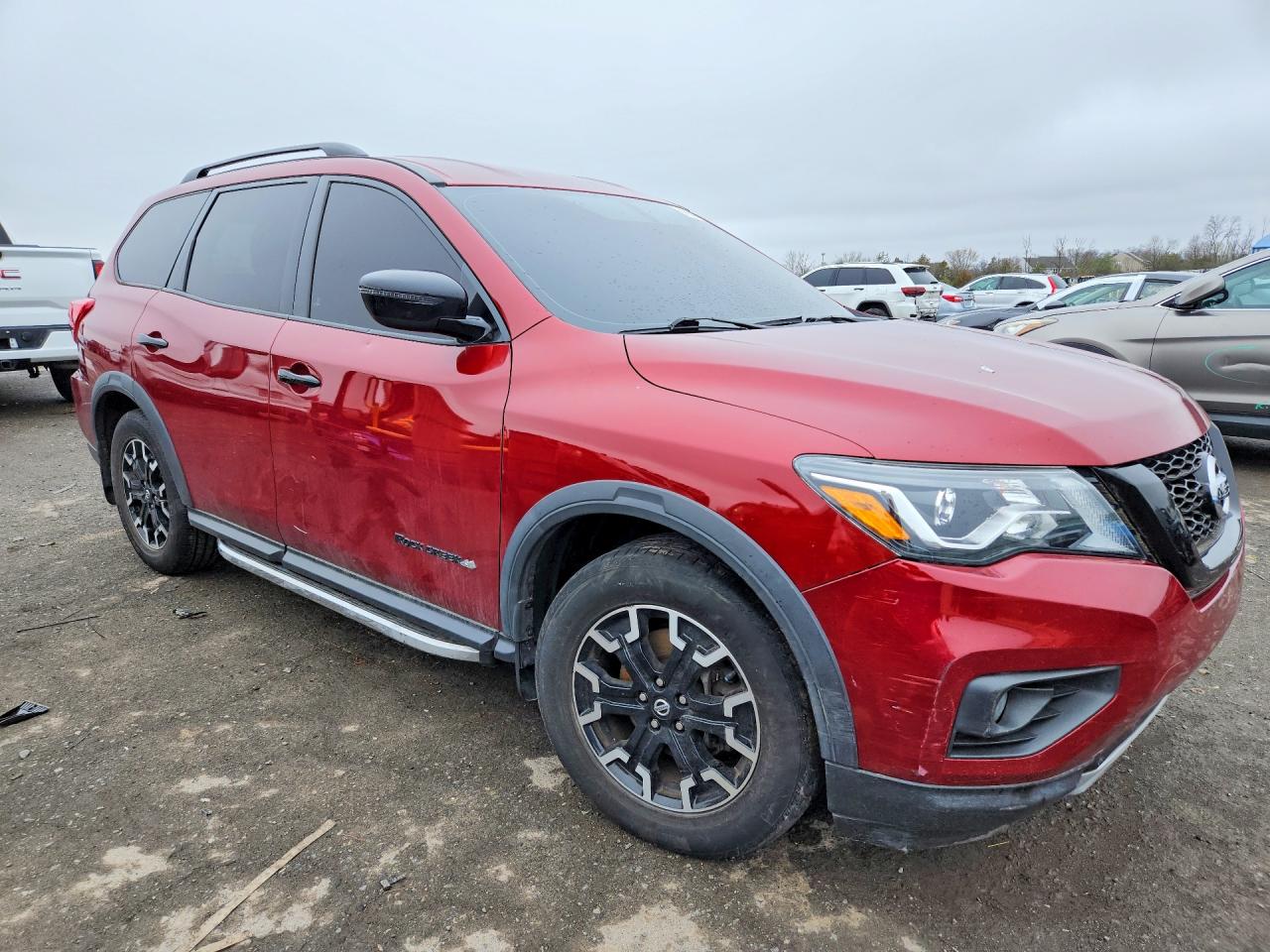 Nissan Pathfinder Sv