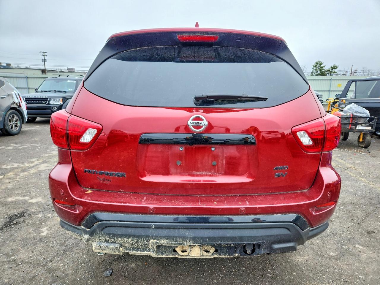 Nissan Pathfinder Sv