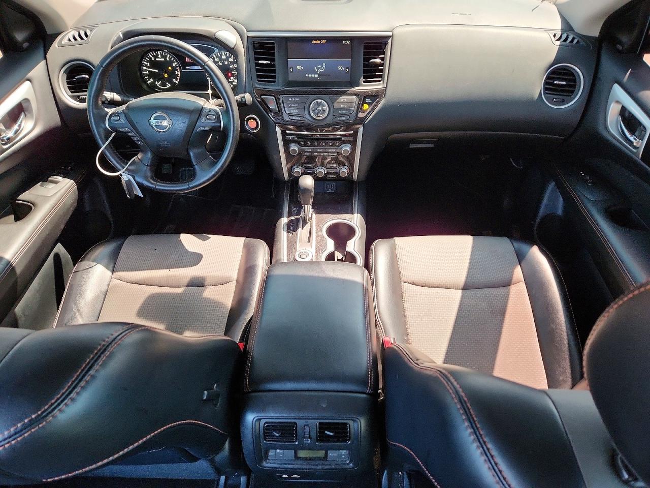 Nissan Pathfinder Sv