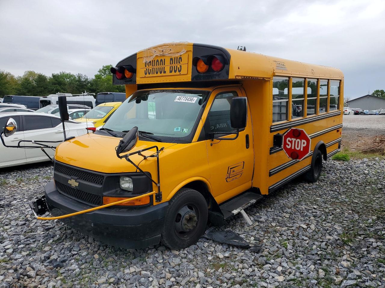 Salvage Thomas School Bus Image