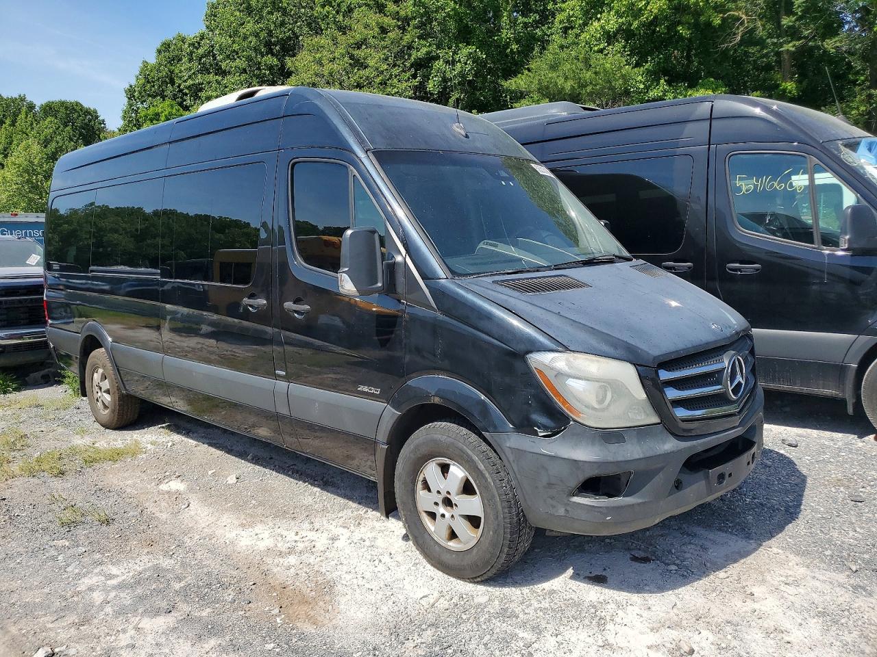 Salvage Mercedes-Benz Sprinter Image