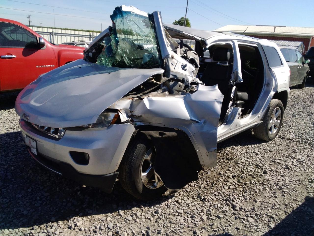 Salvage Jeep Grand Cherokee Image
