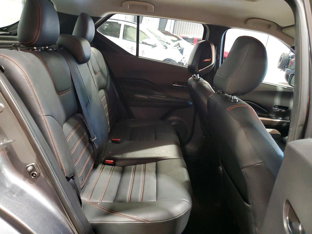 Nissan Kicks Sr