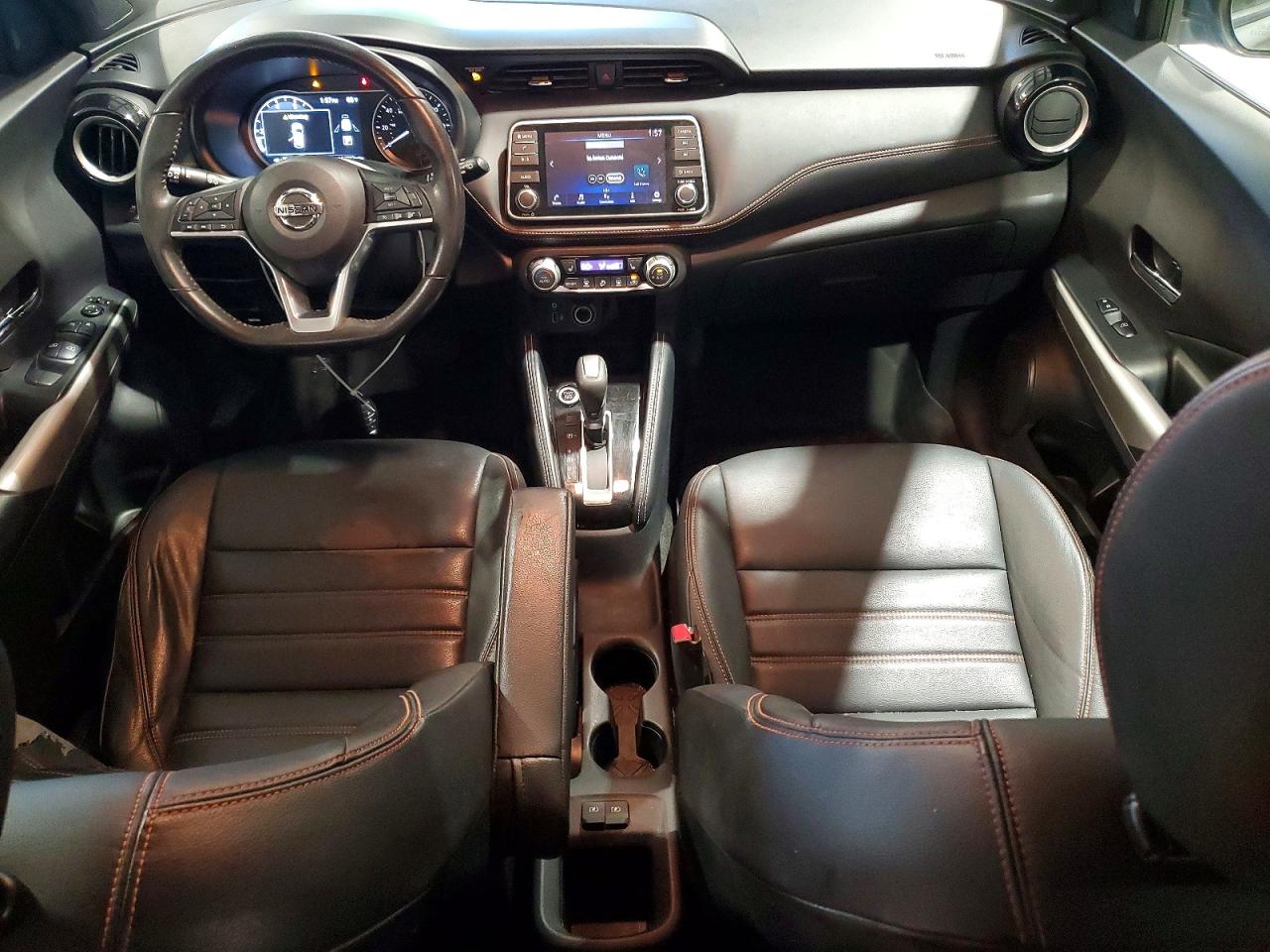 Nissan Kicks Sr