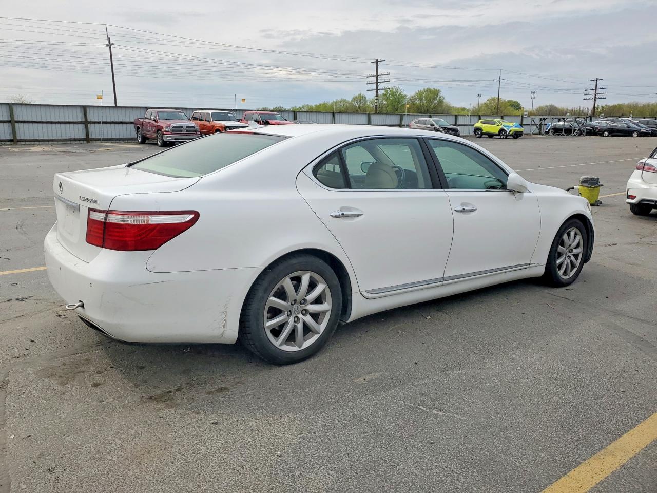 Lexus LS