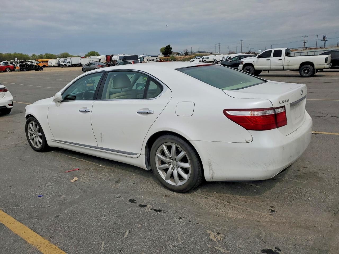 Lexus LS