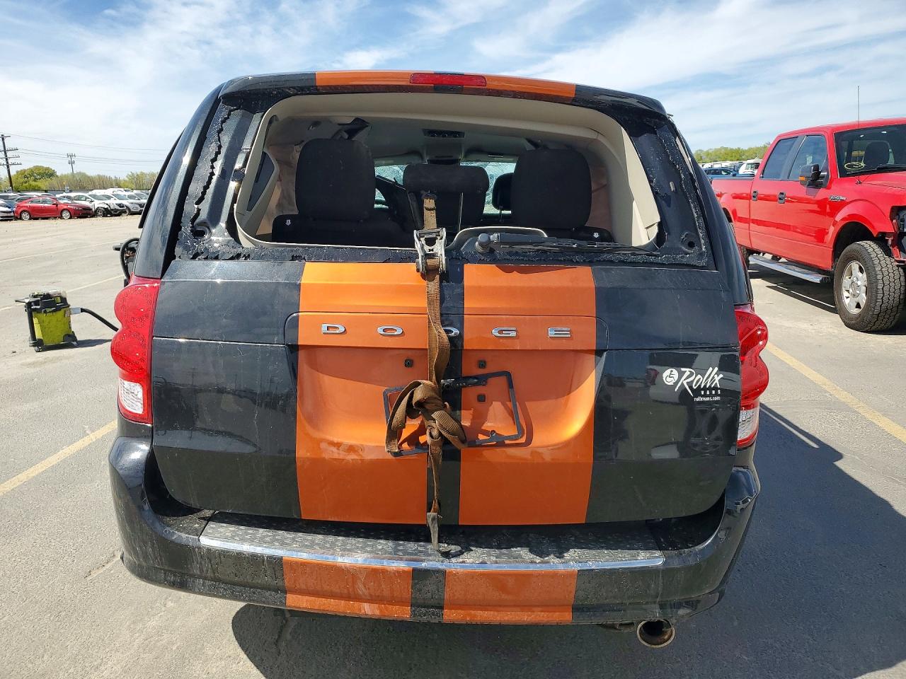 Dodge Caravan Sxt