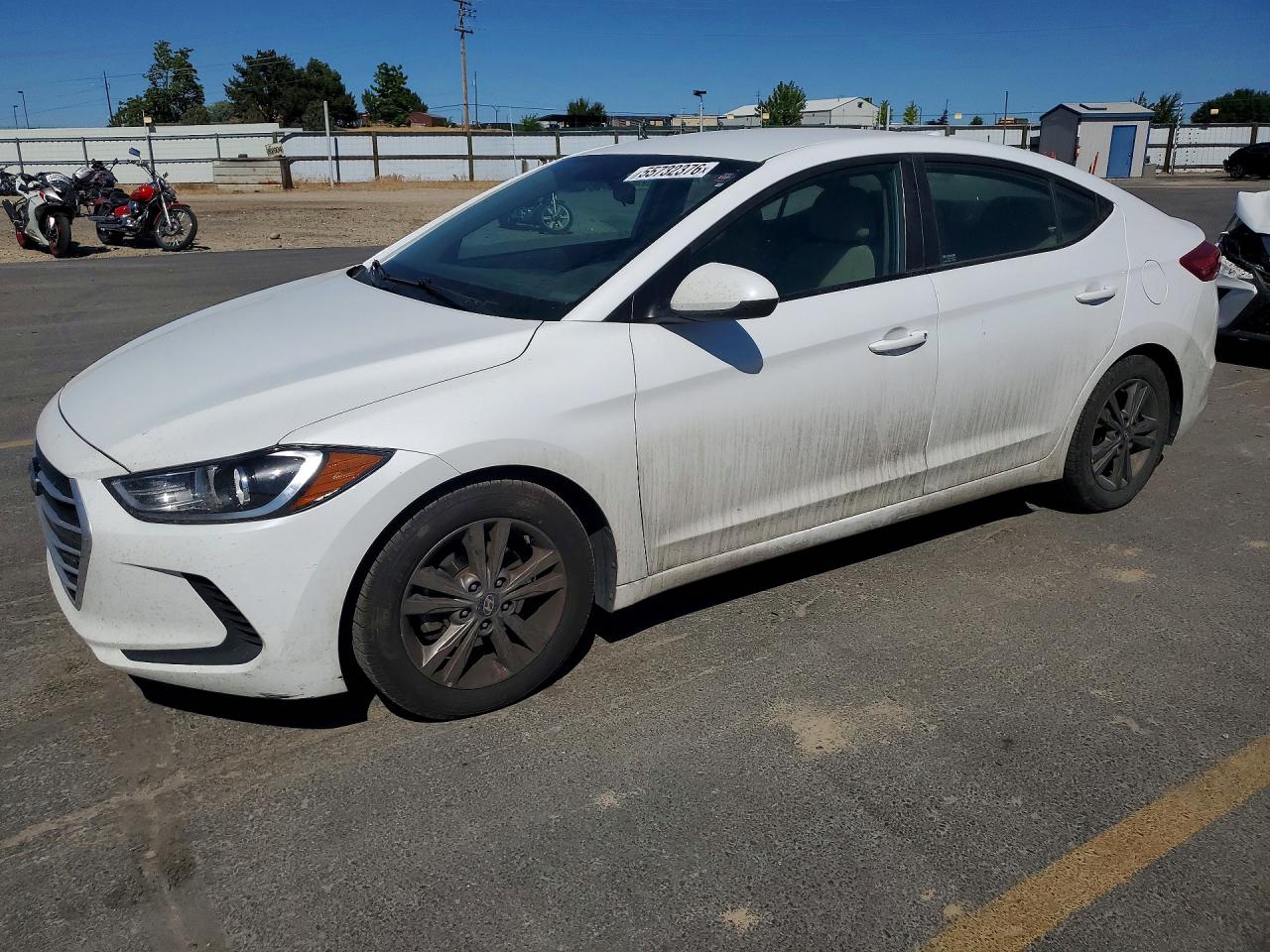 Salvage Hyundai ELANTRA Image