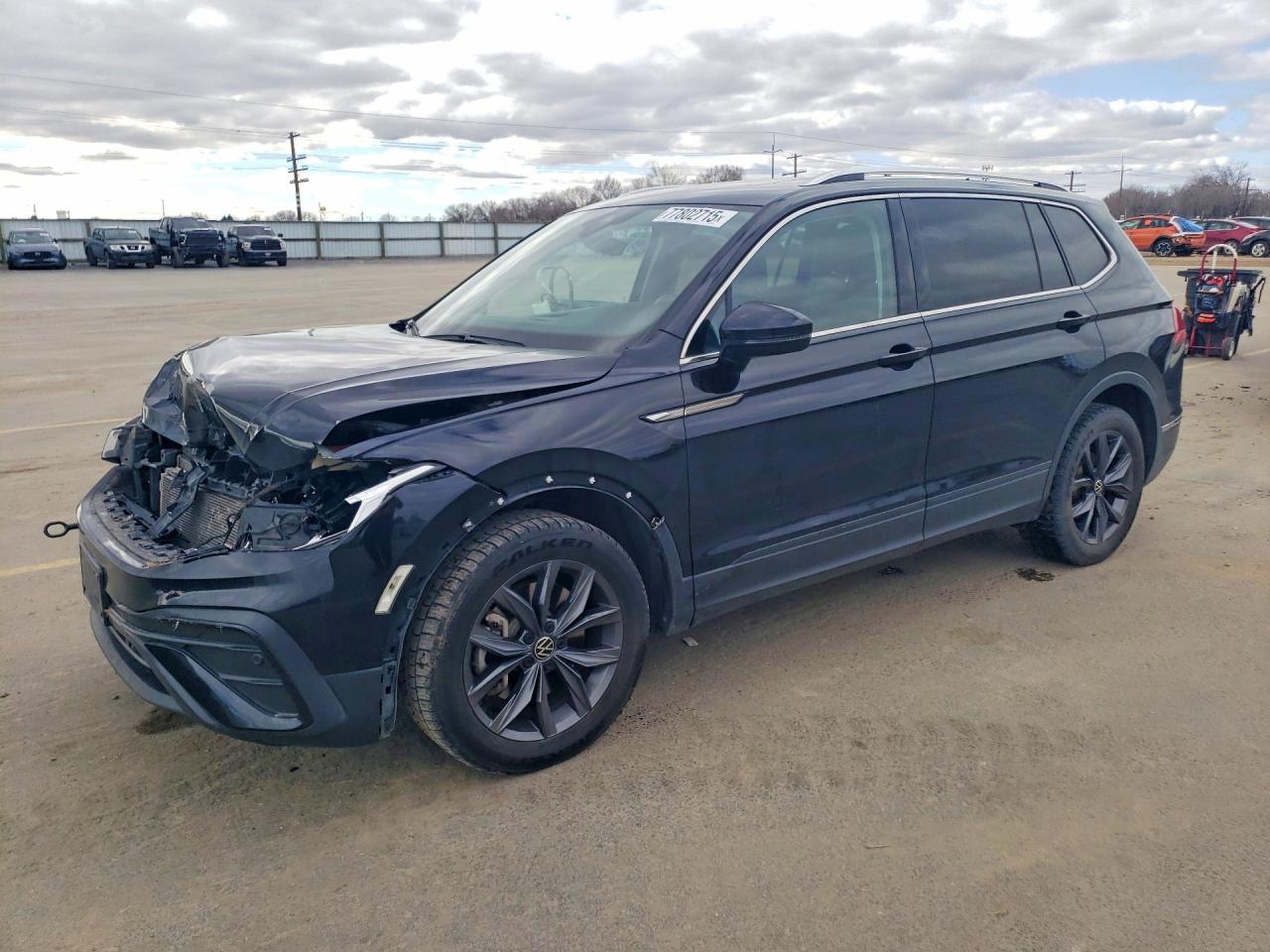 Salvage Volkswagen Tiguan Image