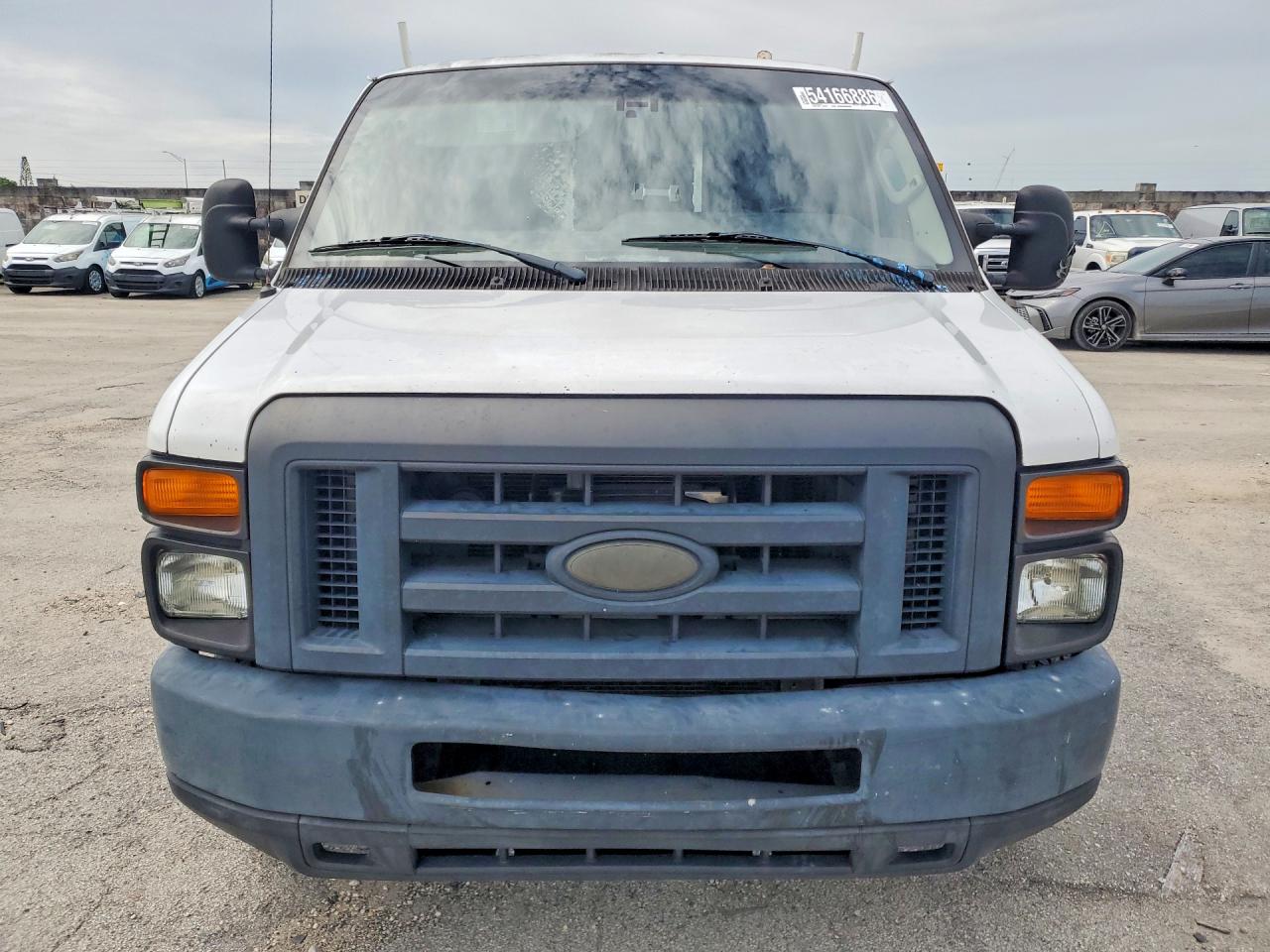Ford Econoline E150 Van