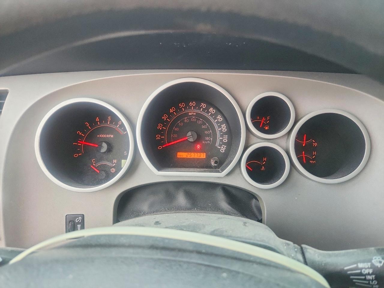 Toyota Tundra Sr5