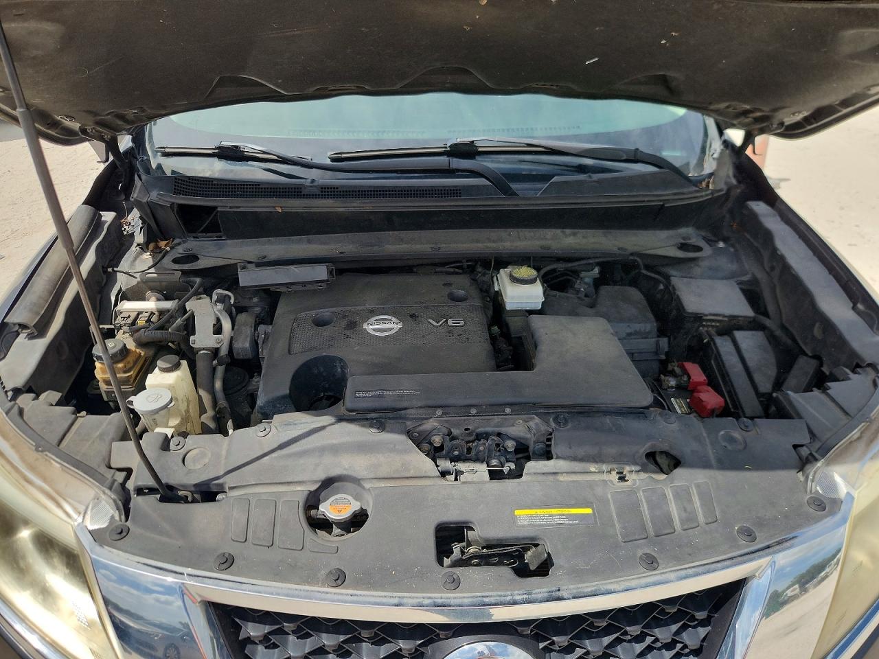 Nissan Pathfinder S